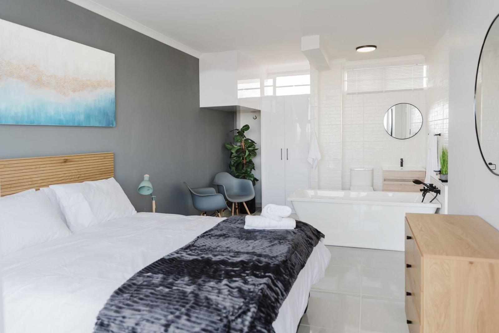 St Tropez Beachfront 108 Apartamento *