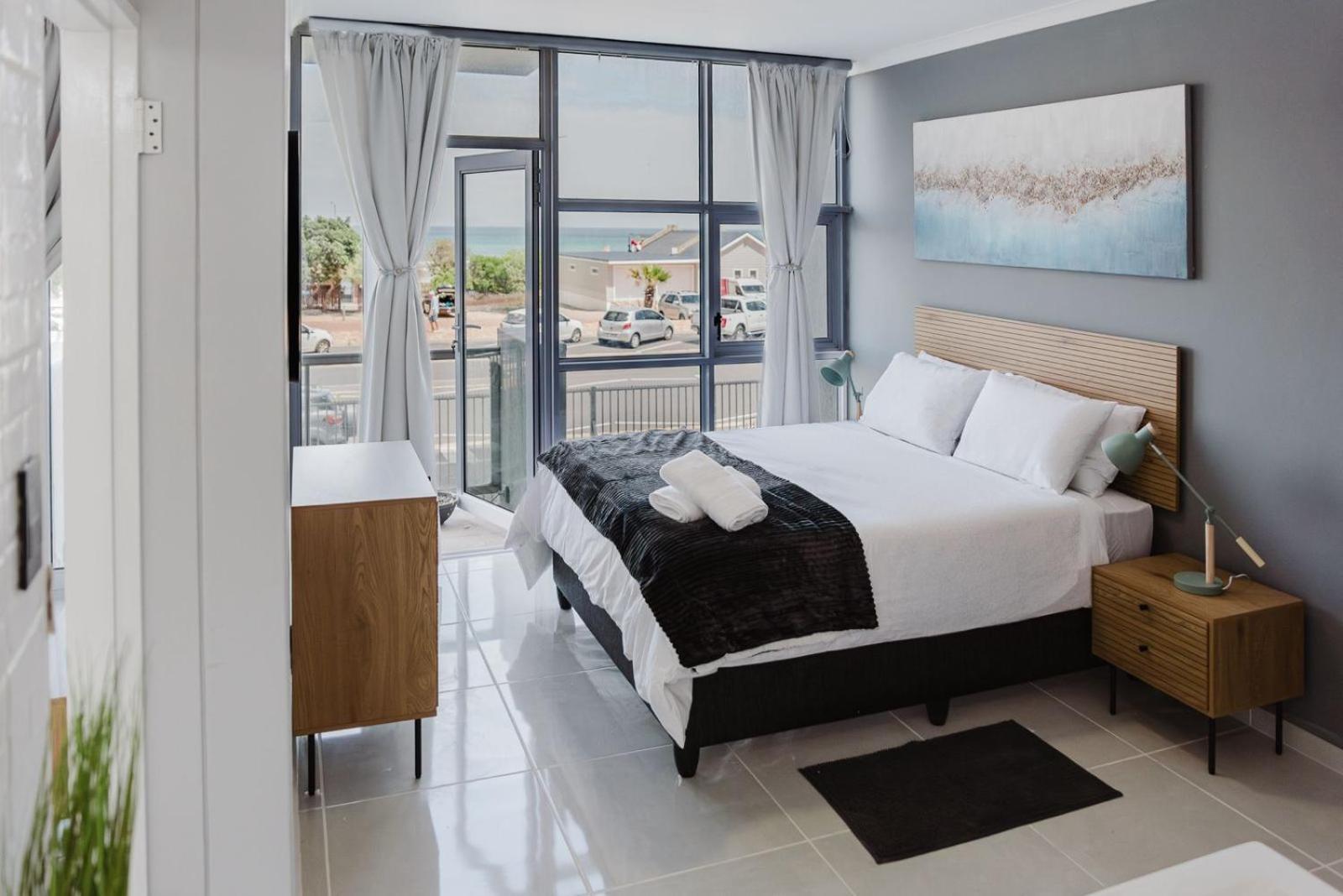 Apartment St Tropez Beachfront 108