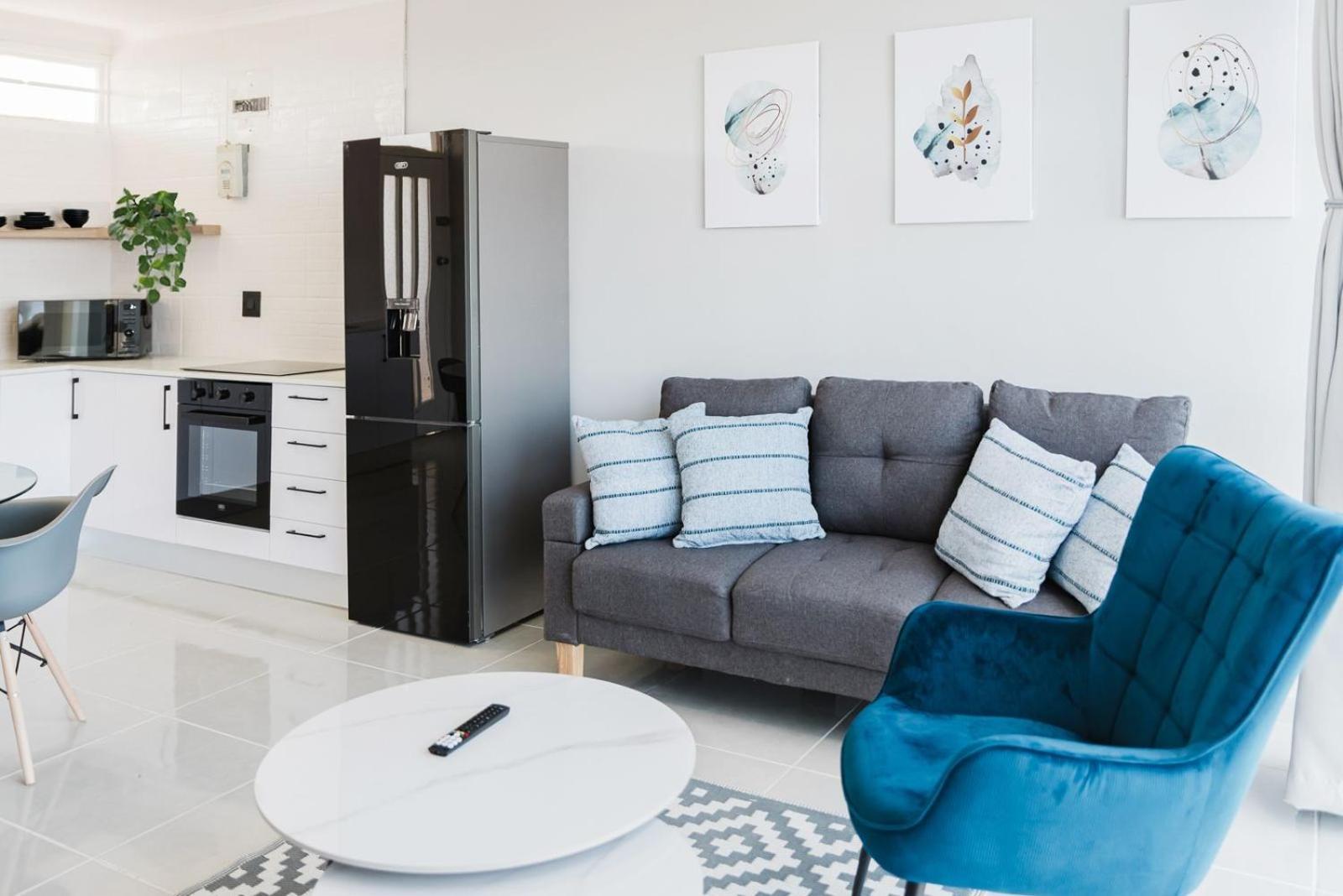 St Tropez Beachfront 108 * Cape Town
